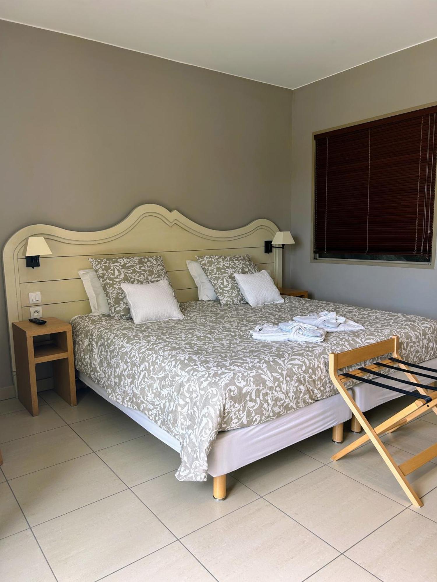 Suite Superieure Domaine Du Golf St Endreol, 1 A 2 Personnes La Motte Eksteriør billede