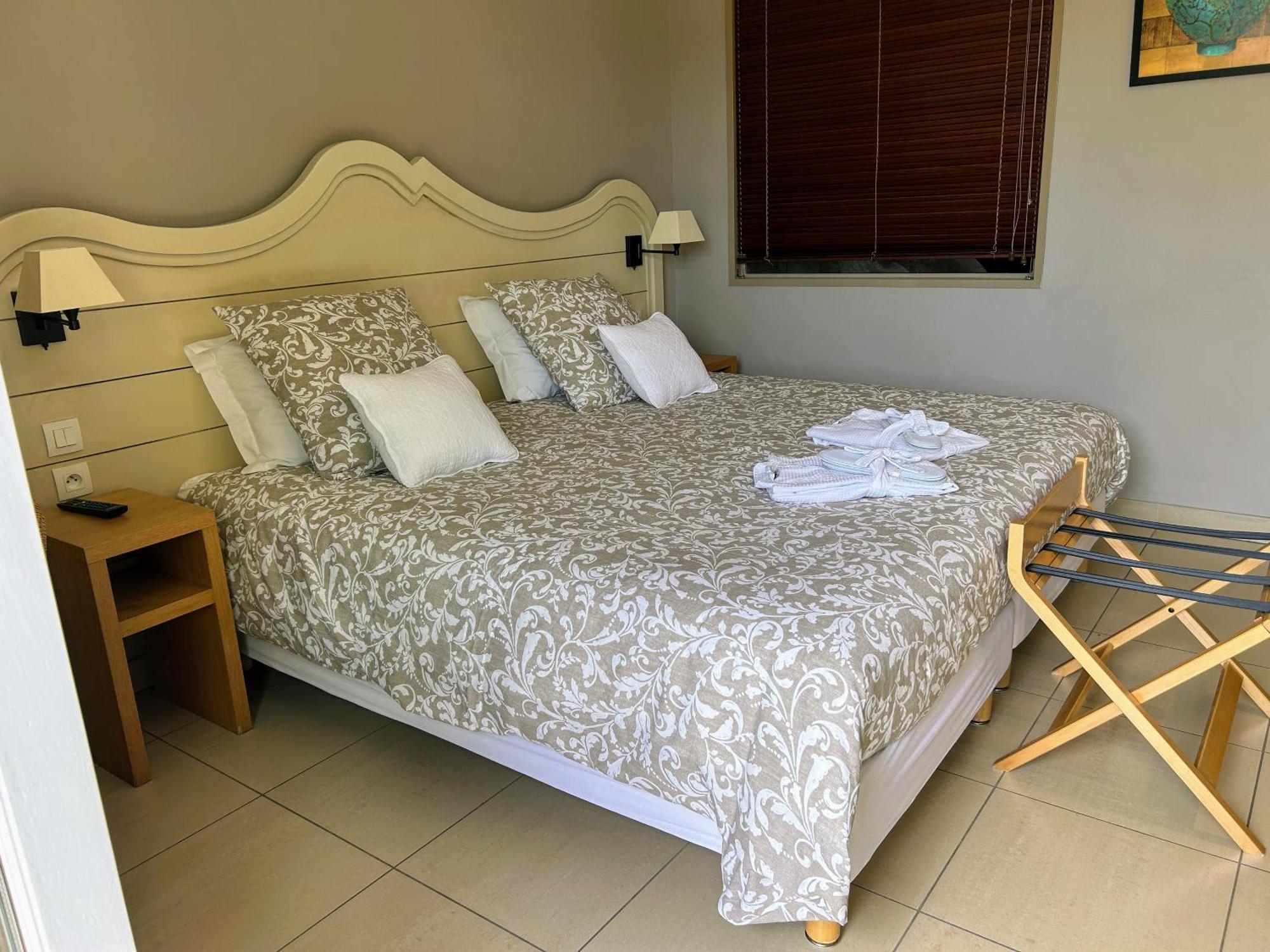 Suite Superieure Domaine Du Golf St Endreol, 1 A 2 Personnes La Motte Eksteriør billede