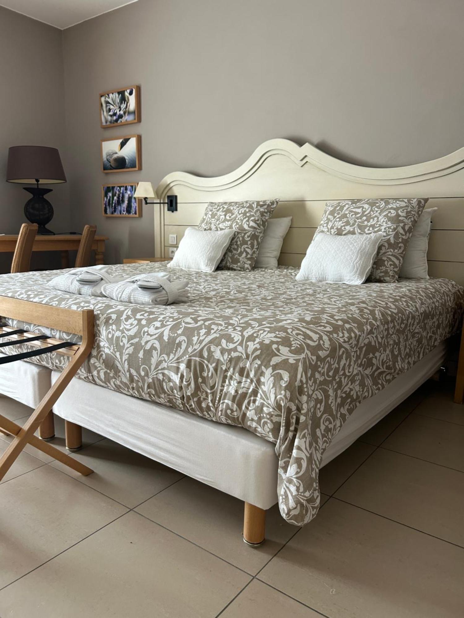 Suite Superieure Domaine Du Golf St Endreol, 1 A 2 Personnes La Motte Eksteriør billede